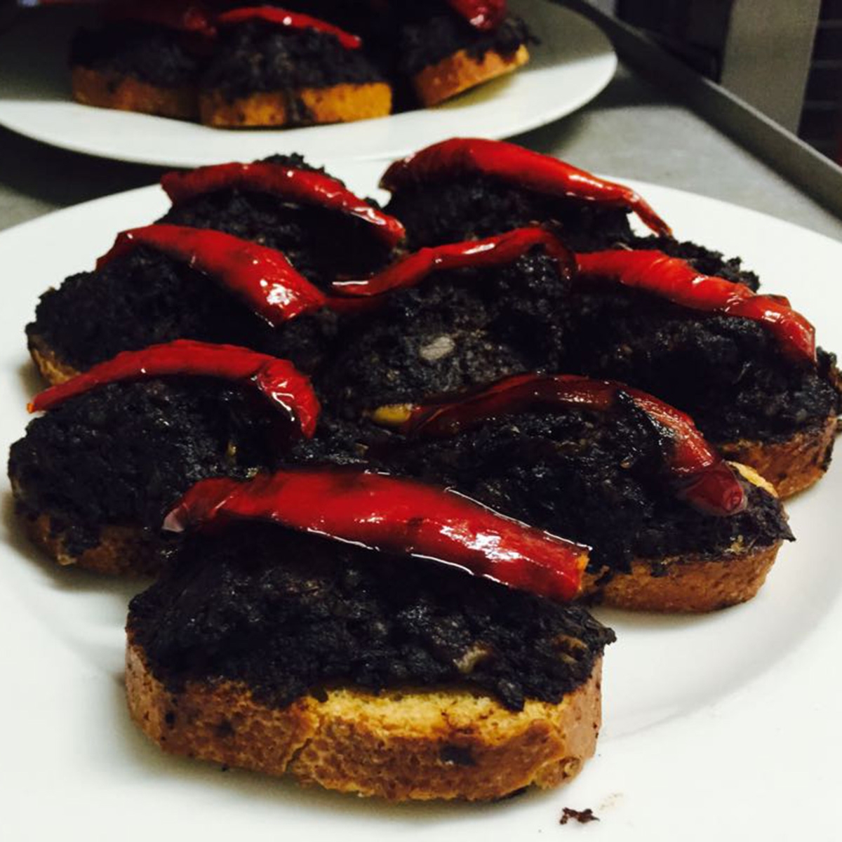 Montadito de morcilla con pimiento