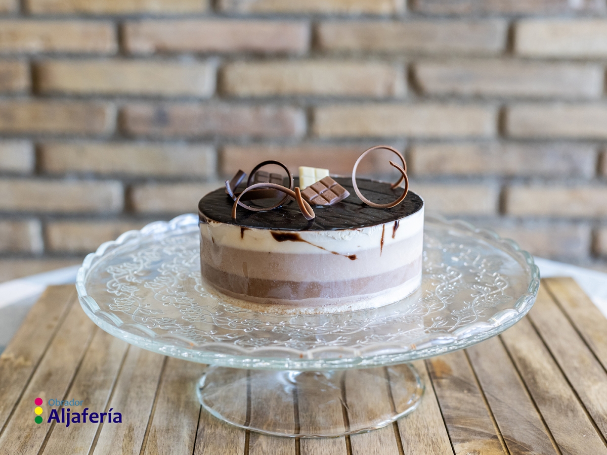 Tarta tres chocolates